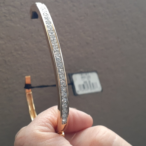 Swarovski Signature Jewelry Bangle Bracelet New - Picture 6 of 9